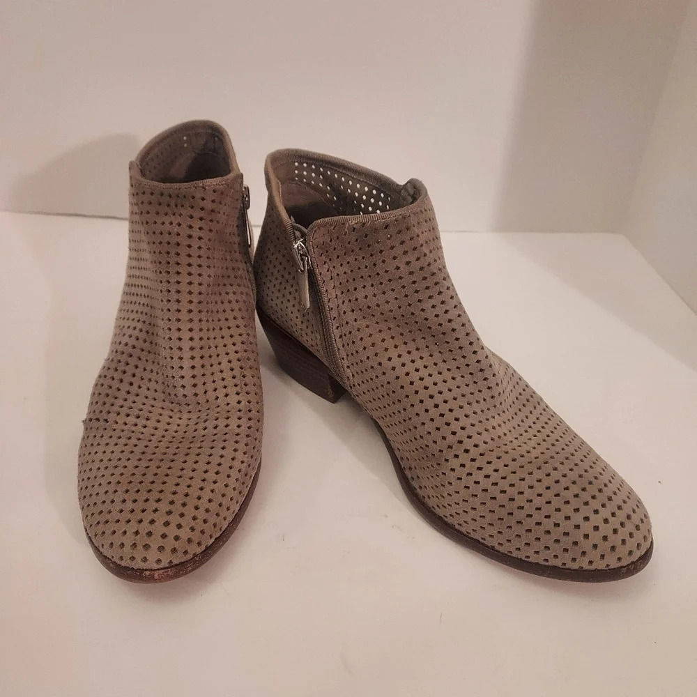Sam Edelman Taupe Pipp Suede Perforated Chunky Heel Ankle Booties in Size 6